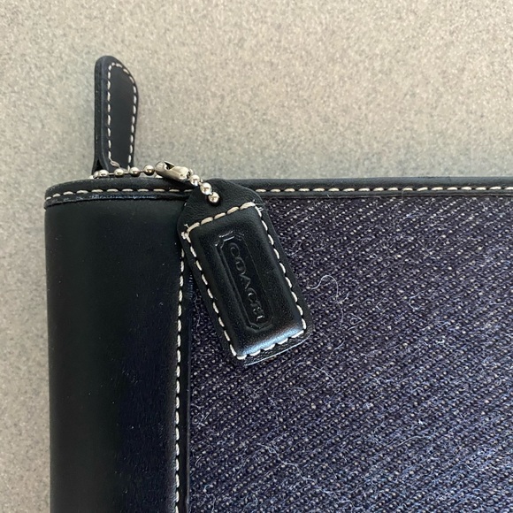 Vintage Authentic COACH CD Case - Picture 2 of 6